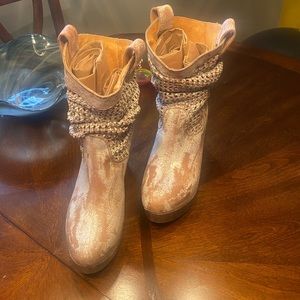 Bed Stu slouch platform boots.